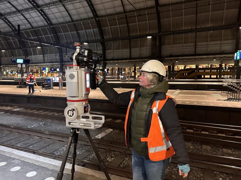 3d laserscanning in de nacht met speciale lichtbronnen